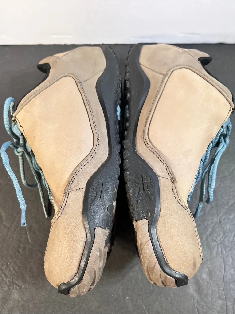 KURU Women’s 10.5 Casual Hiking Lace-Up Shoe in Tan with Light Blue Accents